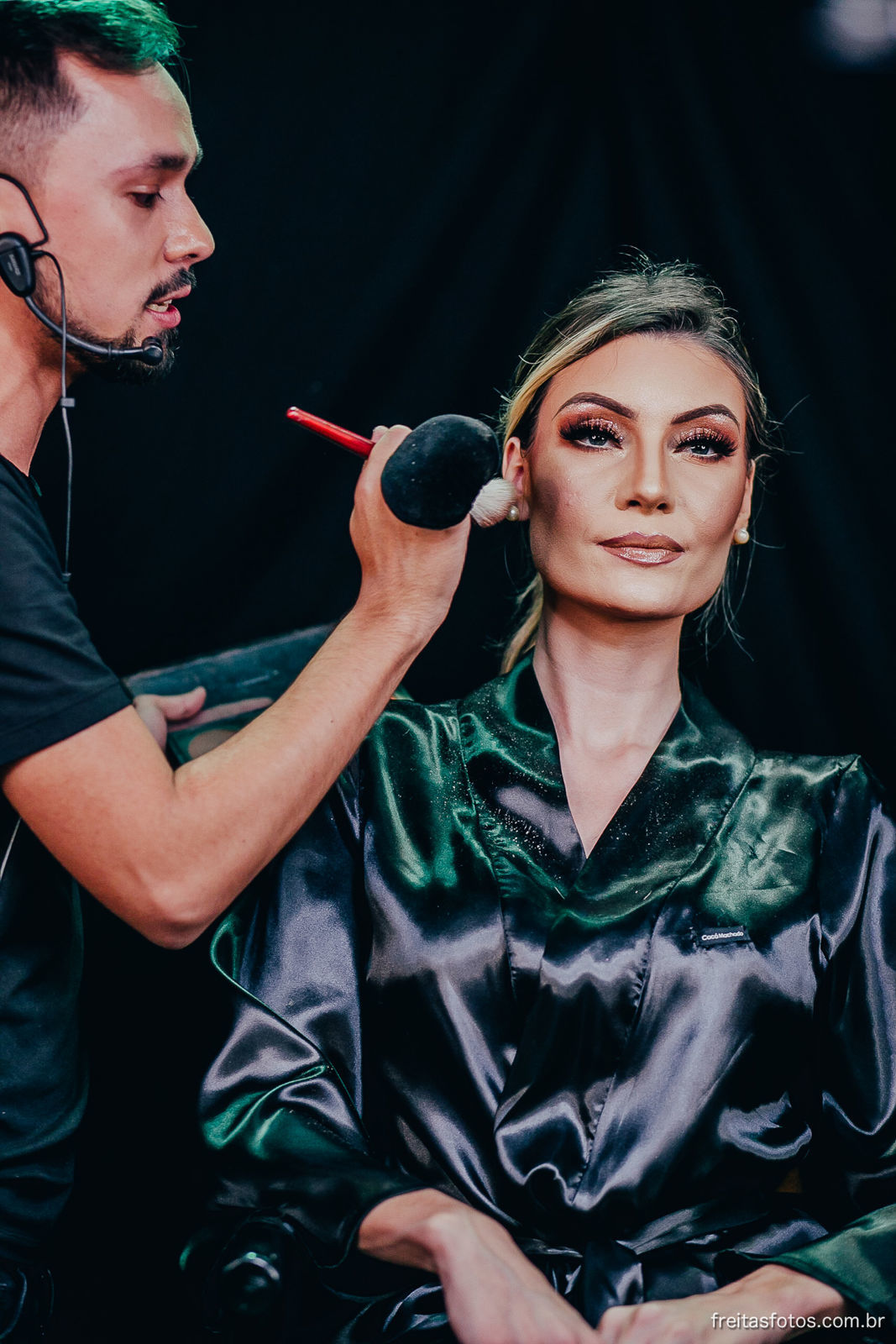 Foto THE BEAUTY OF MAKEUP Foto THE BEAUTY OF MAKEUP - Imagem 99